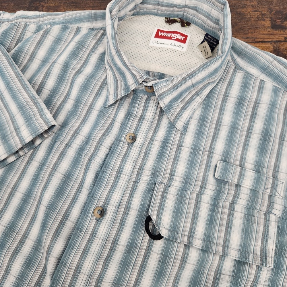 Wrangler Men's Blue White Striped Plaid Utility Fishing Shirt Short‎ Sleeve Sz L